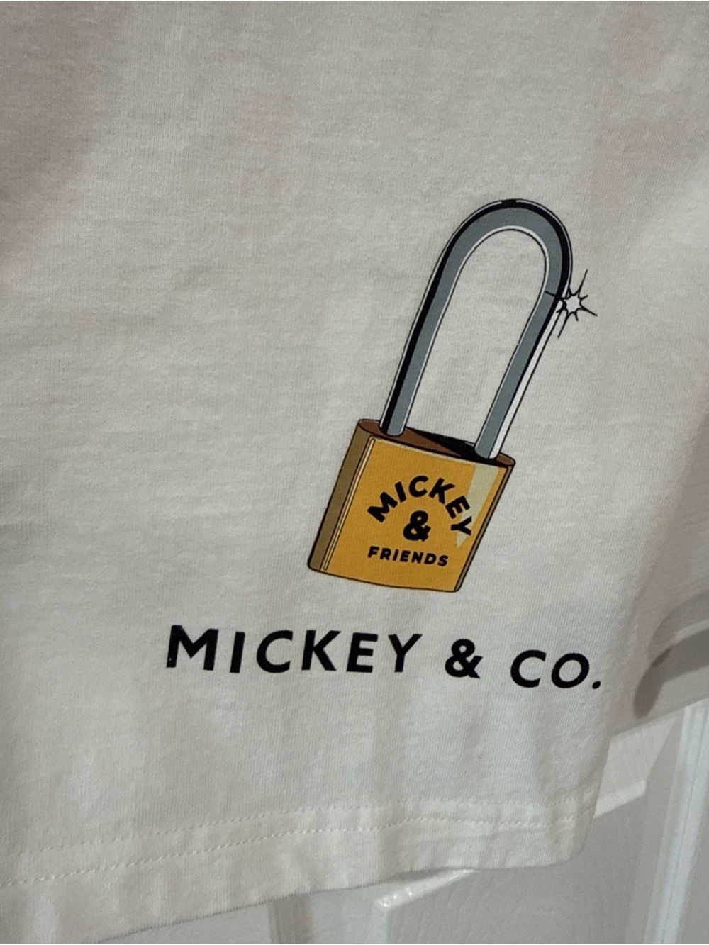 Civil Regime x Disney Mickey & Friends Mens L Graphic Tee Minnie Mouse White EUC - Picture 4 of 13